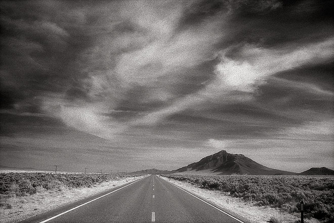 Clouds and Road - Highway 318, Nevada (50937 bytes) www.jeffkrewson.com