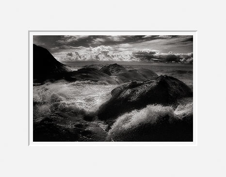 Rocks and Surf, Beach 2 - Olympic Peninsula, Washington (26591 bytes) www.jeffkrewson.com 