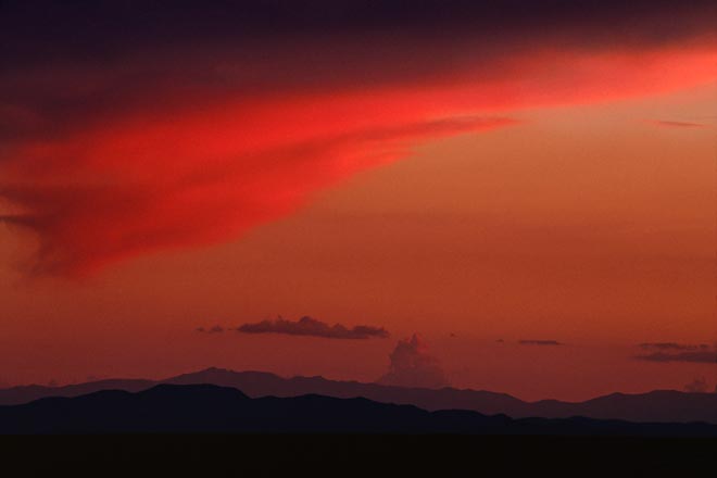 Anvil Cloud At Sunset - Highway 376, Central Nevada (12163 bytes) www.jeffkrewson.com