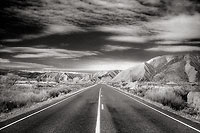 The Road - Utah (7116 bytes) www.jeffkrewson.com